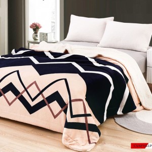 Pătură Luxoasă Cocolino din Microfibră Ultra-Moale, cu Blăniță Sherpa, 200x230 cm - Confort Maxim și Design Elegant pentru Nopți Perfecte, Crem, Zig-Zag