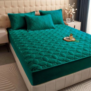 Husã matlasatã tip topper din catifea, 160x200cm + 2 fete de perna 50x70cm, verde