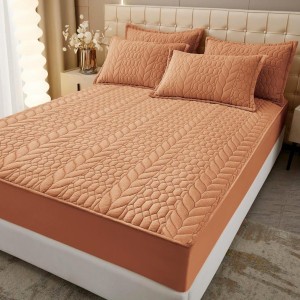 Husã matlasatã tip topper din catifea, 160x200cm + 2 fete de perna 50x70cm, maro deschis