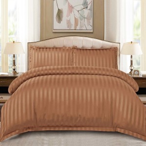 Lenjerie HoReCa, pat dublu, Damasc Finetat Deluxe cu Elastic, 4 piese, Maro Coniac