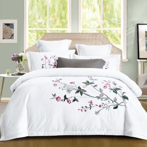 Lenjerie pat dublu, Primăvara,  FINET, Cearsaf cu Elastic 180x200cm, 4 piese, Alb, Gri, model cu flori - Lux Absolut, Delicatețe și Eleganță Desăvârșită