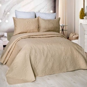 Cuvertura matlasata ultralux, bej, pentru pat dublu 220x240cm si 2 fete de perne 50x70