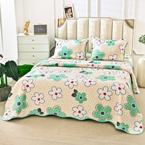 Cuvertură Matlasată din Bumbac Satinat, cu Bordură în Valuri (220x230 cm) + 2 Fețe de Pernă (60x80 cm), Crem, Verde, Flori