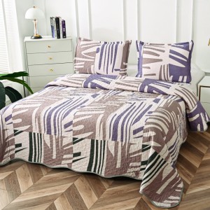 Cuvertură Matlasată din Bumbac Satinat, cu Bordură în Valuri (220x230 cm) + 2 Fețe de Pernă (60x80 cm), Bej, Gri, Model Clasic