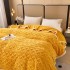Pătură Premium, 200x230cm, CoCoLiNo, Grofată, cu Model 3D Tip Tricotaj și Bordură din Blăniță Contrastantă – Eleganță și Căldură Absolută, Galben [4]