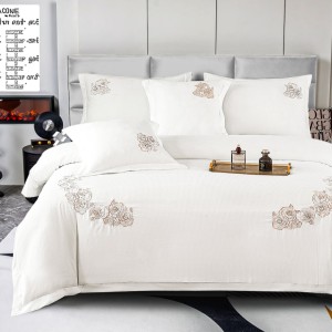 Lenjerie Pat Dublu, Bumbac Neted Fin, Broderie Rafinata, CEARSAF CU ELASTIC, 6 piese, Alb