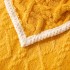 Pătură Premium, 200x230cm, CoCoLiNo, Grofată, cu Model 3D Tip Tricotaj și Bordură din Blăniță Contrastantă – Eleganță și Căldură Absolută, Galben [8]