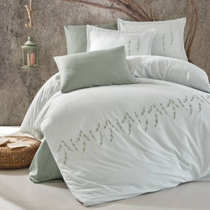 LENJERIE DE PAT SATIN BRODAT 6 PIESE (SOLE) LENJERIE DE PAT SATIN BRODAT 6 PIESE (SOLE)