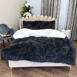  Pilota CoCoLiNo Fluffy, cu Blanita tip Sherpa, Alba, 200x230cm + 2 fete de perna 50x70cm, matlasata, Gri antracit 